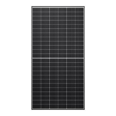 Monofaziales Hochleistungs-Solarmodul mit schwarzem Rahmen und 560 W bis 590 W